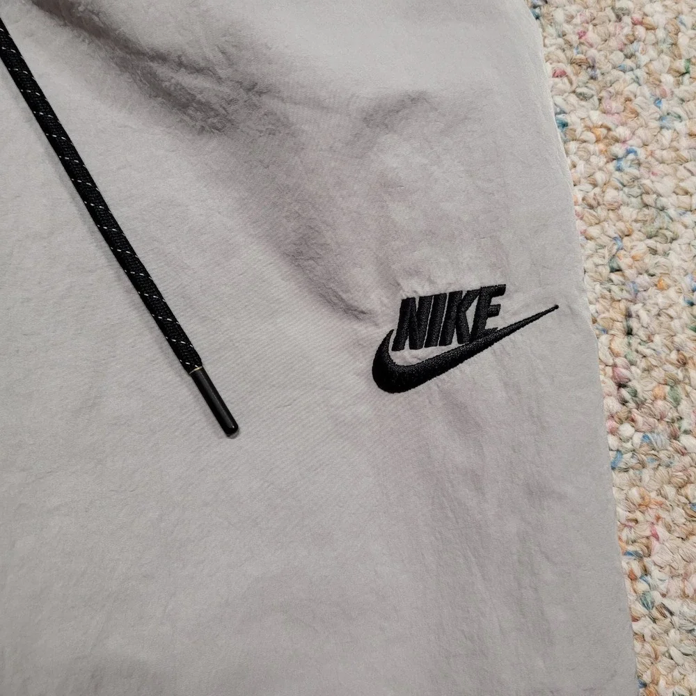Nike Sportswear Tech Essentials Pants Mens Small Woven Lined Commuter DQ4343-010